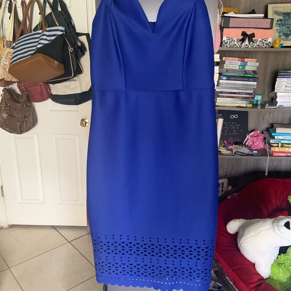 Bisou Bisou size 4 blue sheath dress
